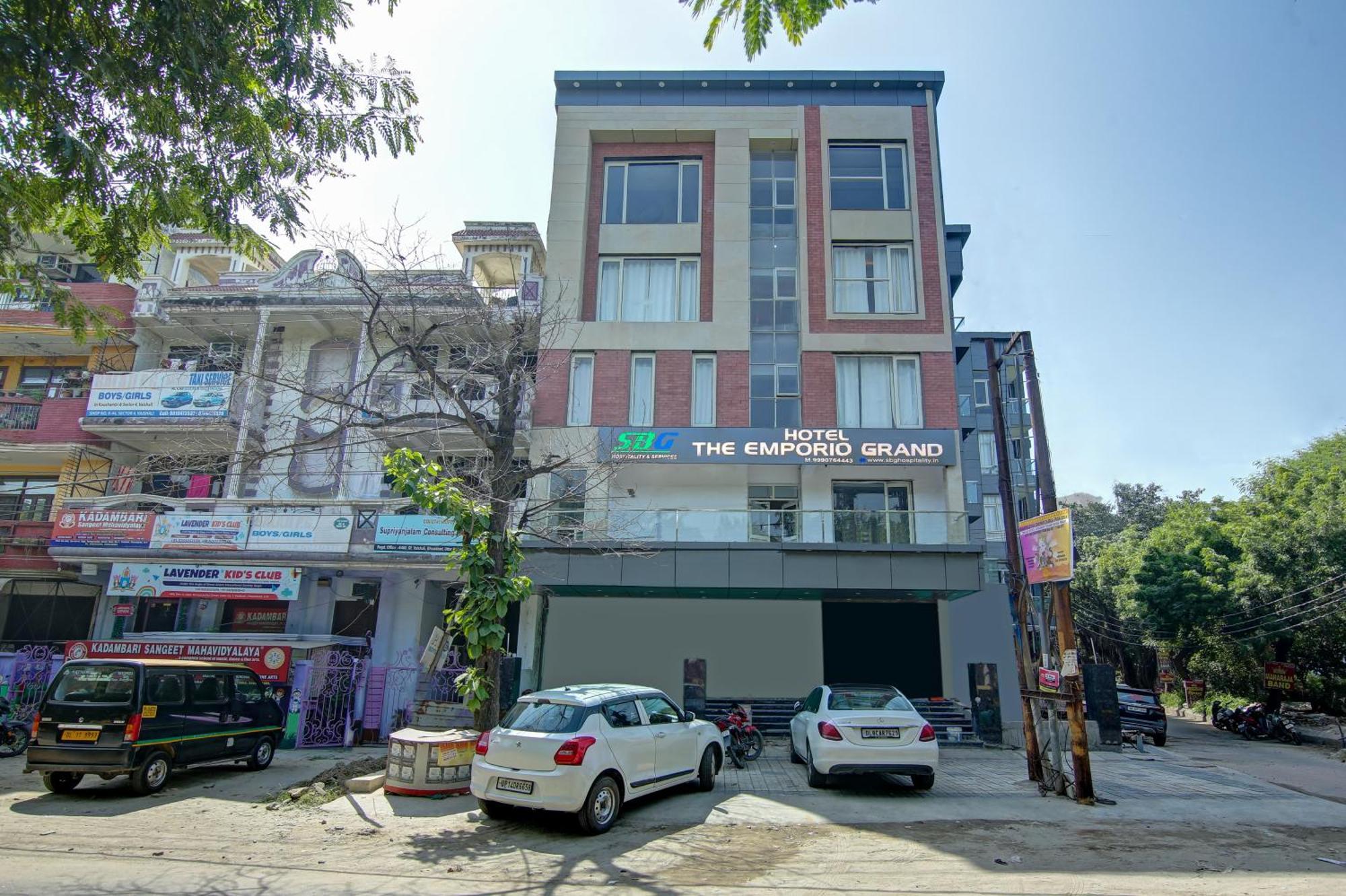 Hotel The Emporio Grand Near Vaishali Metro Station กาเซียบัด ภายนอก รูปภาพ