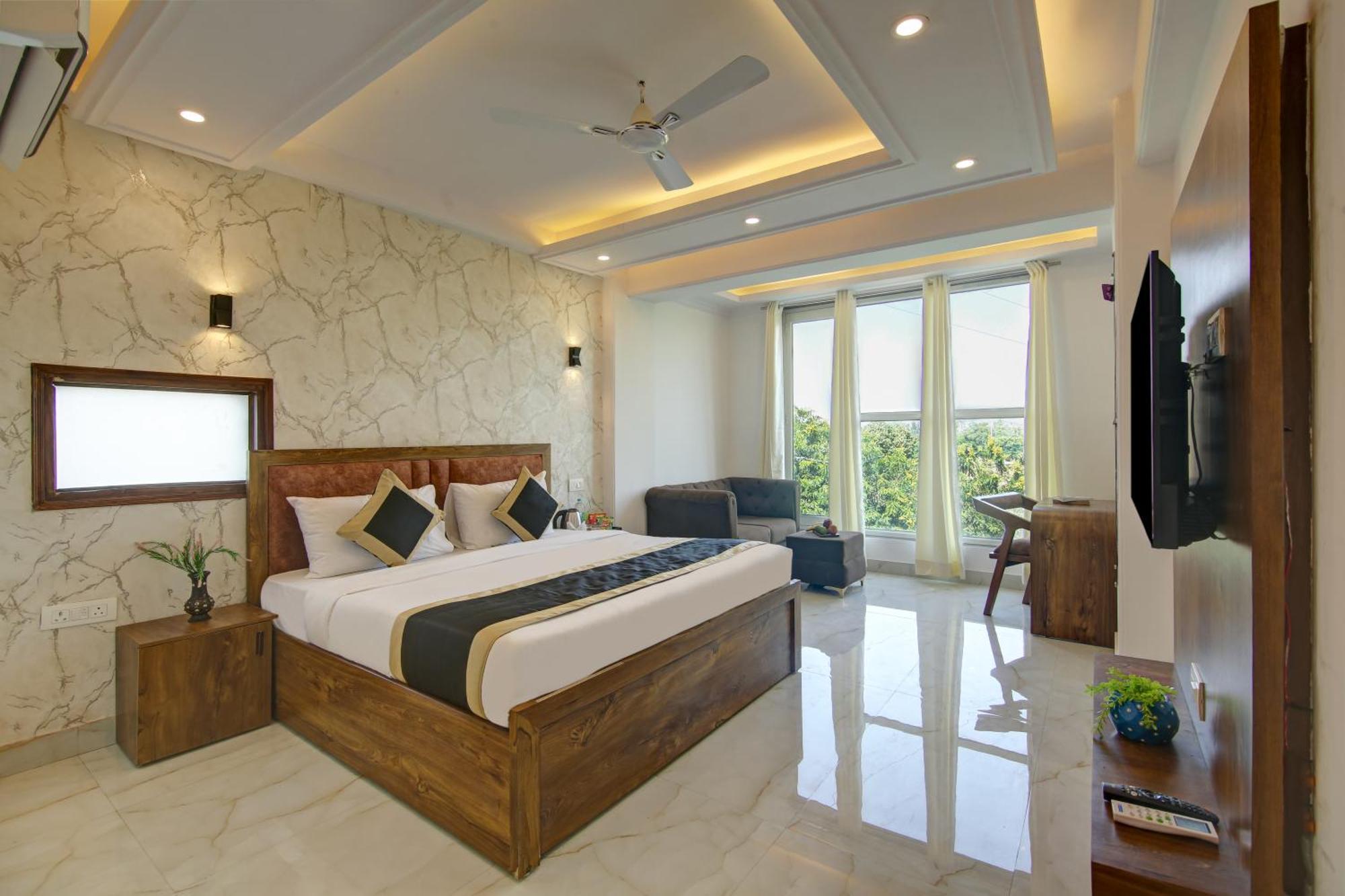 Hotel The Emporio Grand Near Vaishali Metro Station กาเซียบัด ภายนอก รูปภาพ