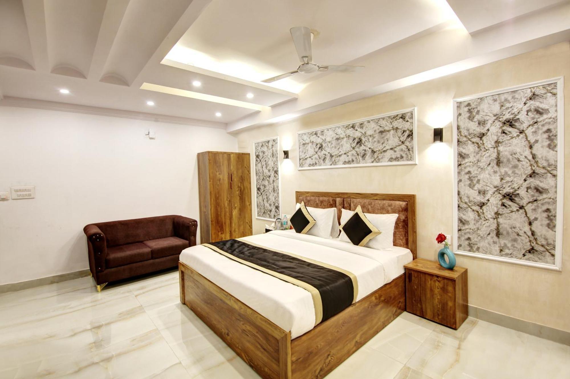 Hotel The Emporio Grand Near Vaishali Metro Station กาเซียบัด ภายนอก รูปภาพ